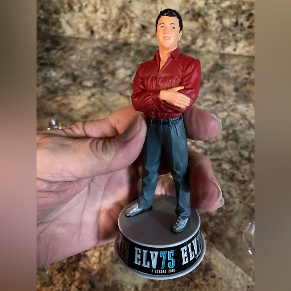 Elv75 Birthday 2010 collectible ornamentent - Picture 2 of 3